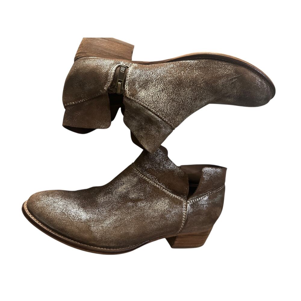 Seychelles Leather Booties Shimmery tan size 7.5